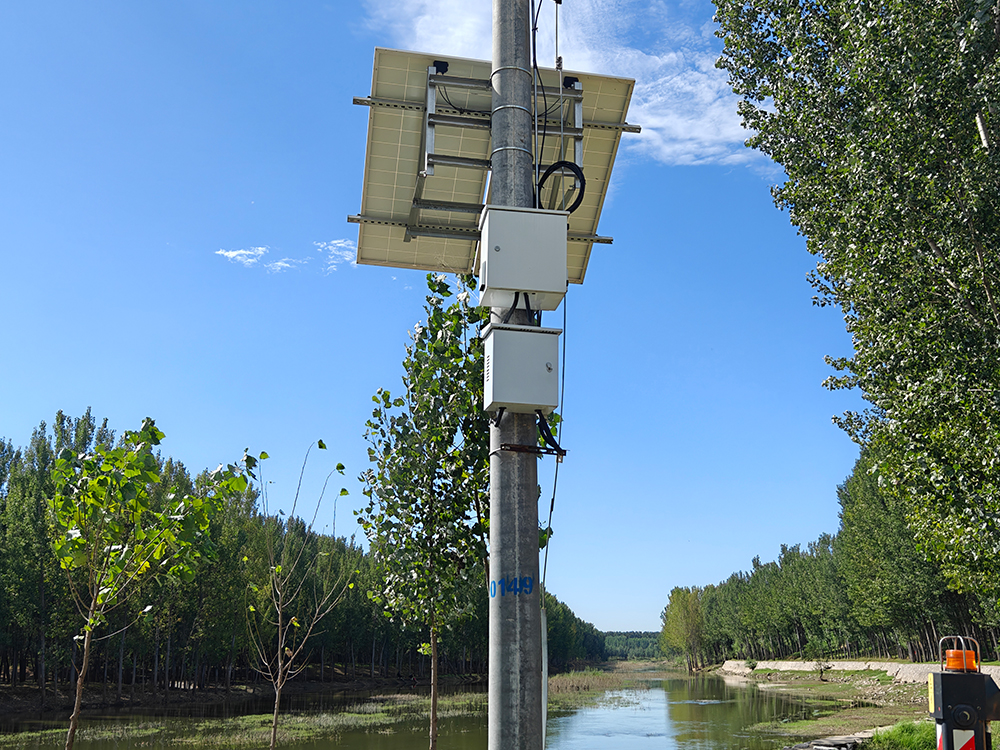 綠色科技引領(lǐng)未來(lái)：太陽(yáng)能供電系統(tǒng)在水庫(kù)自動(dòng)化監(jiān)測(cè)中的革新應(yīng)用